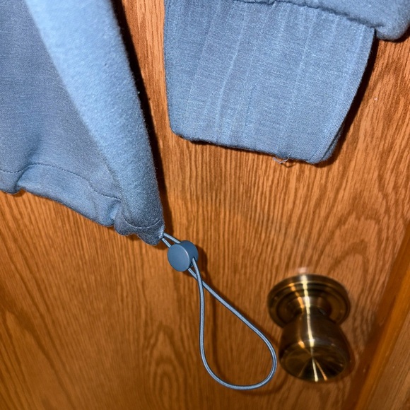 Yogalicious Teal Activewear Top - Picture 5 of 7